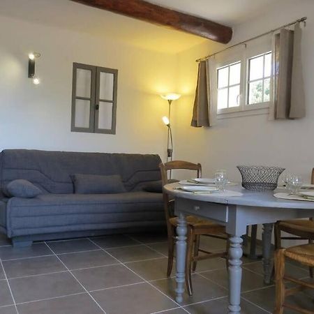 Вилла Les Tarraiettes Au Pied Du Luberon Лурмарин Экстерьер фото